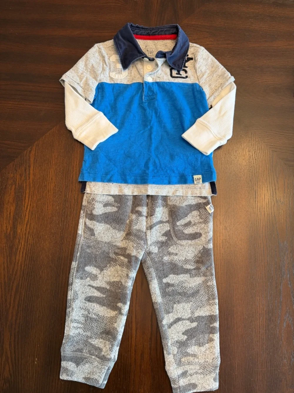 GAP Toddler Boy 18-24M Polo Shirt Camo Jogger Matching Set